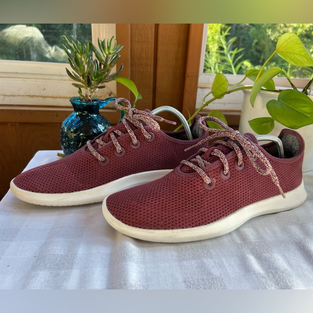 Allbirds Tree Runners Women's size 10 Botanic Red Lace Up Sneakers